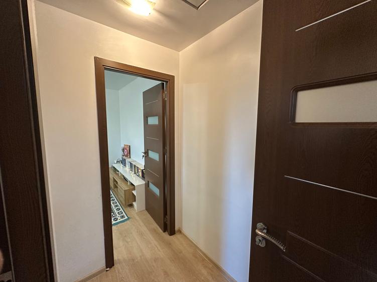 Apartament cu 3 camere decomandat în Brâncoveanu