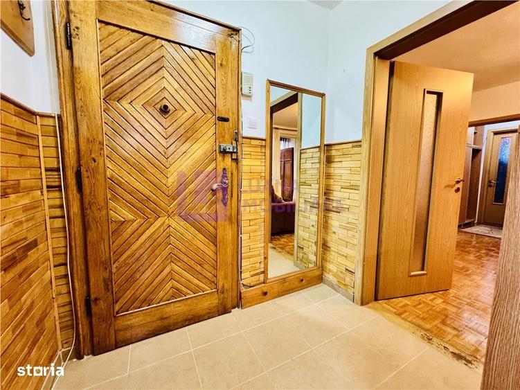 Apartament cu 2 camere semidecomandat în Central — fotografia 1