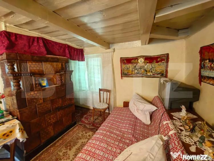 Casă cu 4 camere cu Teren 3000 Mp în Răducăneni
