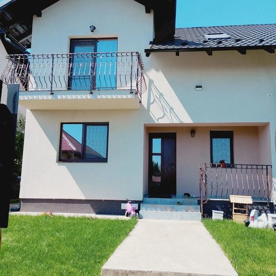 Casă cu 4 camere cu Teren 250 Mp în Horpaz