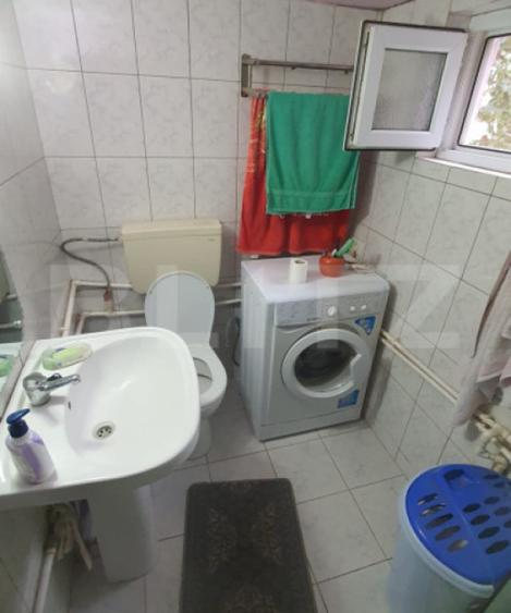 Casă cu 2 camere cu Teren 445 Mp în Piața Centrală