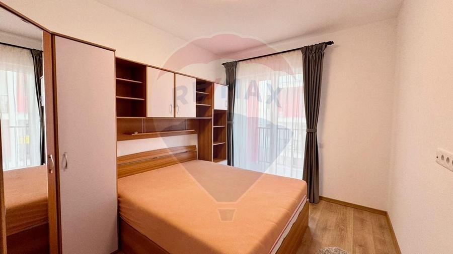 Apartament cu 2 camere semidecomandat, mobilat în Florești