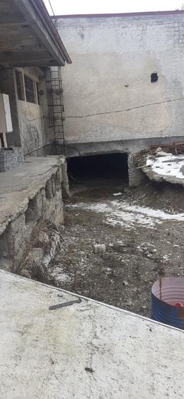 Spațiu comercial, de 100 mp, în Câmpeni