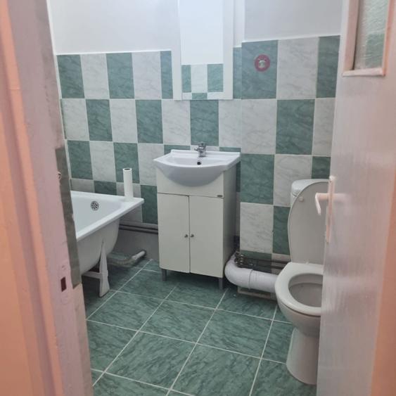 Garsonieră decomandată în Eroilor