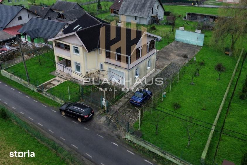 Casă cu 5 camere cu Teren 1200 Mp în Central