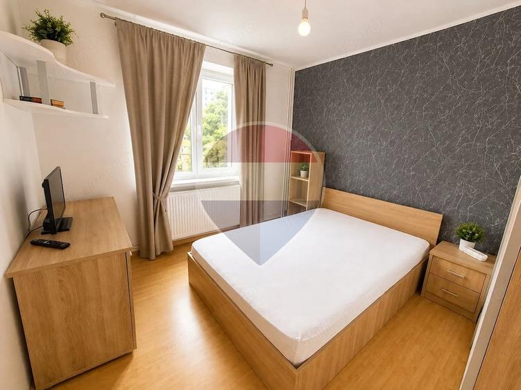 Apartament cu 3 camere decomandat în Iancului