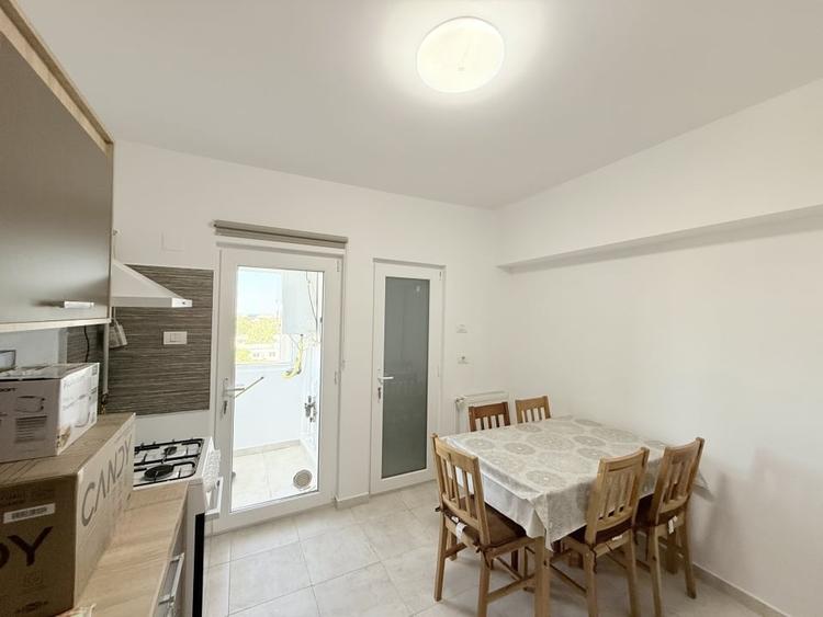 Apartament cu 4 camere decomandat, mobilat în Tomis II