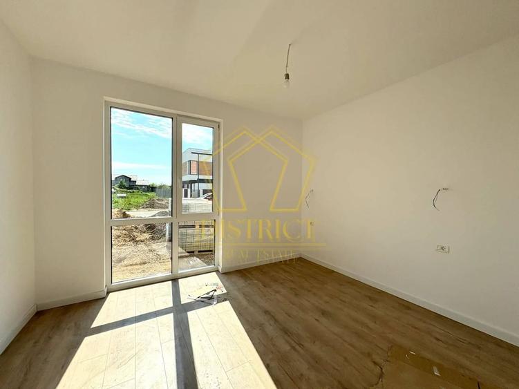 Apartament cu 2 camere semidecomandat în Moșnița Nouă