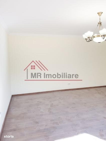 Casă cu 4 camere decomandat cu Teren 800 Mp în Andrei Mureșanu