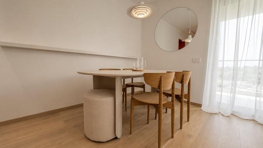 Apartament cu 3 camere, mobilat în Barbu Văcărescu