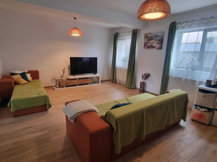 Casă cu 4 camere cu Teren 225 Mp în Domnești