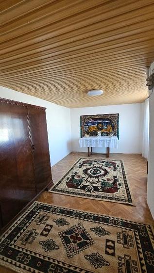 Casă individuală cu 4 camere cu Teren 696 Mp în Amaru
