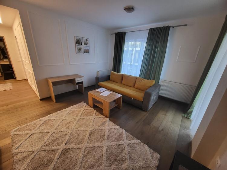 Apartament cu 2 camere decomandat în Europa