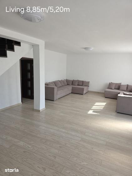 Casă cu 4 camere cu Teren 500 Mp în Central