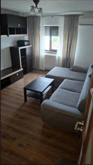 Apartament cu 3 camere decomandat în Găvana