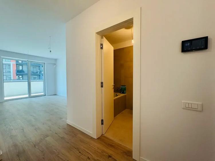 Apartament cu 3 camere semidecomandat în Theodor Pallady