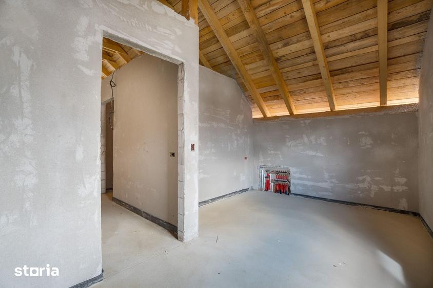 Casă cu 4 camere cu Teren 300 Mp în Tărlungeni