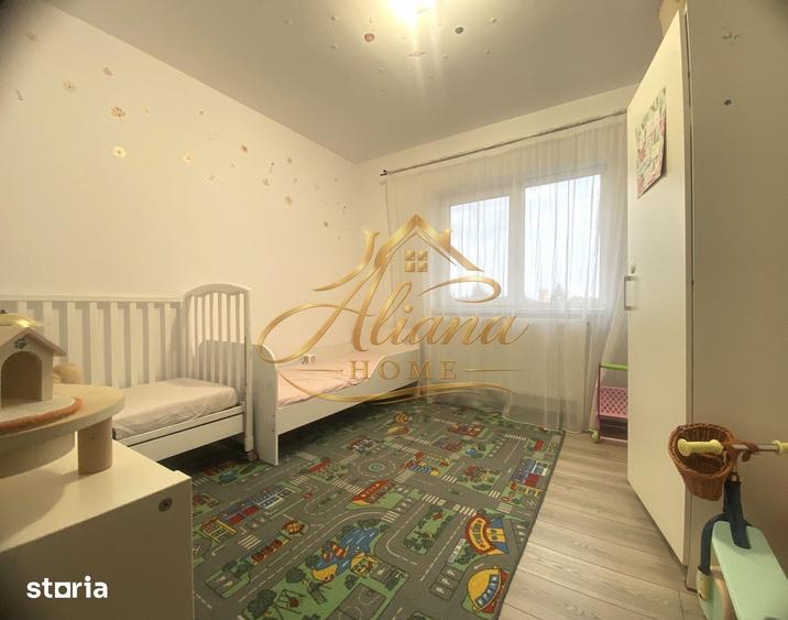 Apartament cu 4 camere decomandat în Central