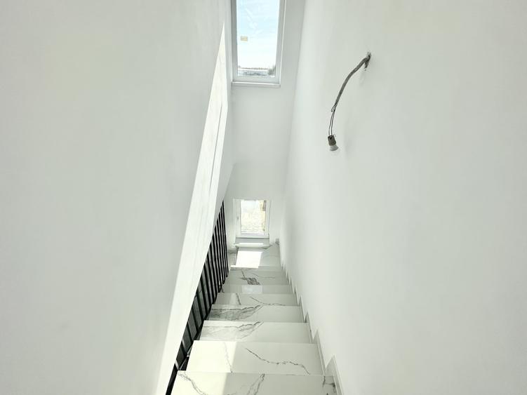 Duplex cu 3 camere cu Teren 210 Mp în Bucovăț (Remetea Mare)