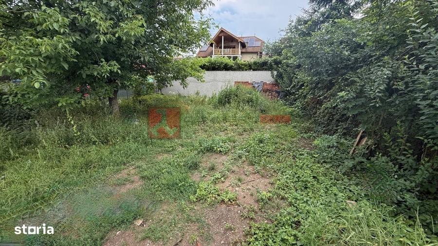 Spațiu comercial, în Tractorul