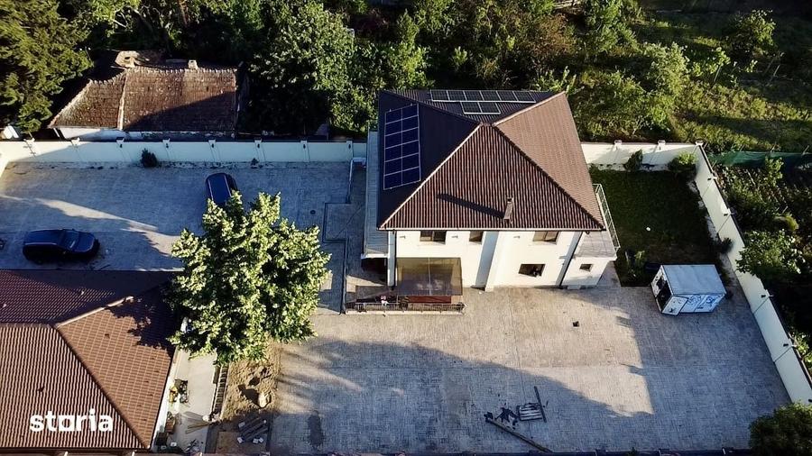 Casă cu 9 camere cu Teren 1080 Mp în Bujac