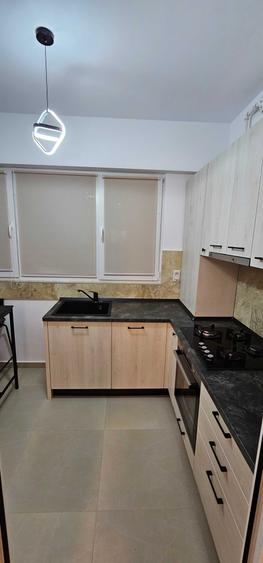 Apartament cu 2 camere decomandat, mobilat în Central