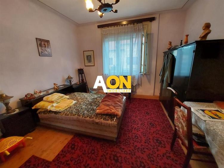 Casă individuală cu 5 camere cu Canalizare în Ciugud
