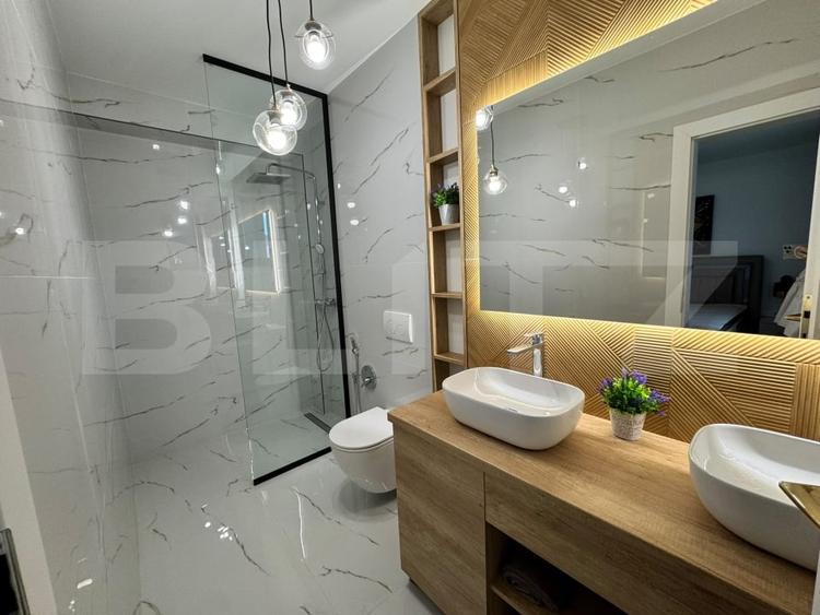 Apartament cu 3 camere decomandat, mobilat în Central