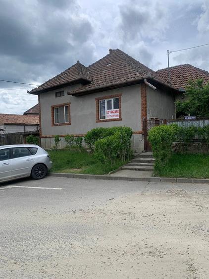 Casă cu Teren 450 Mp în Central