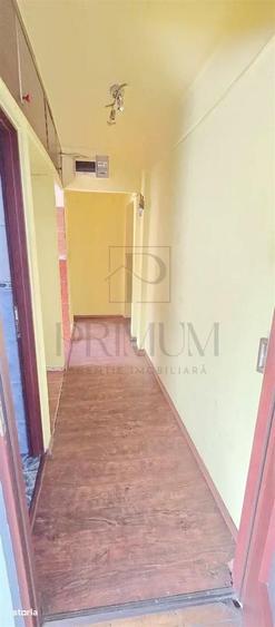 Apartament cu 4 camere semidecomandat, mobilat în Dacia