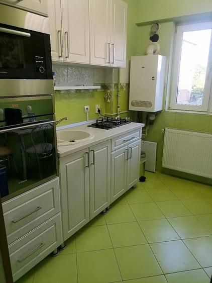 Apartament cu 2 camere decomandat în Confecții