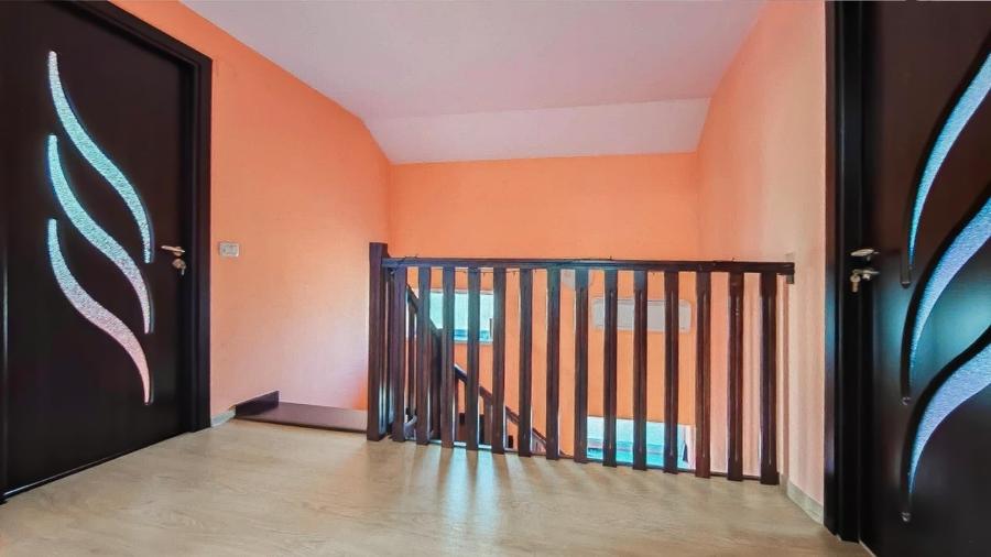 Casă individuală cu 5 camere cu Canalizare în Cumpăna