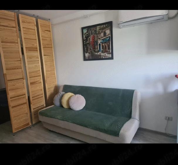 Apartament cu 2 camere decomandat în Exterior Vest