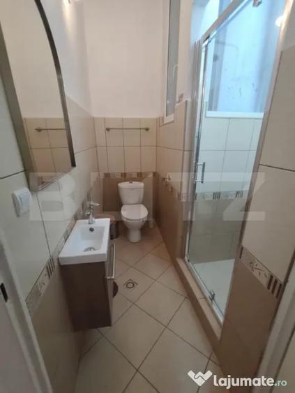 Apartament cu 4 camere semidecomandat în Ultracentral