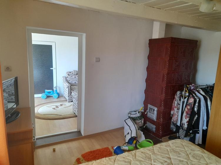 Casă cu 3 camere în Secuia