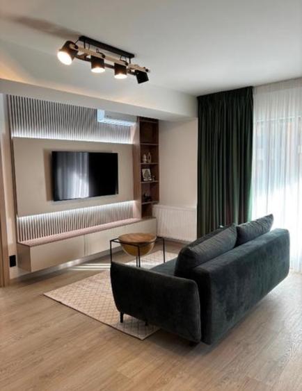 Apartament cu 2 camere semidecomandat, mobilat în Alba Iulia
