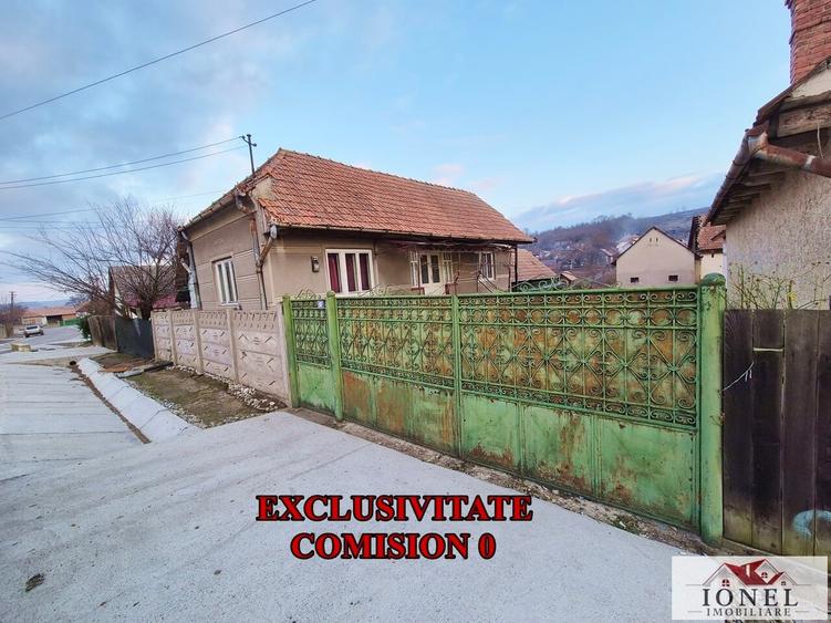 Casă individuală cu 3 camere cu Teren 1100 Mp în Henig