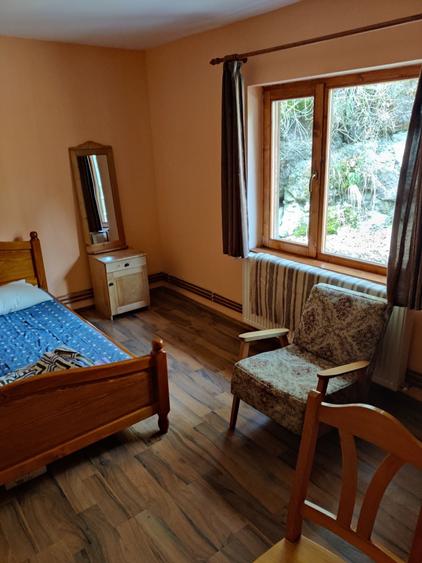 Casă cu 4 camere în Lunca