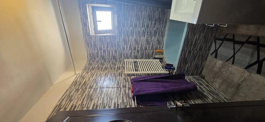 Apartament cu 4 camere decomandat în 9 Mai