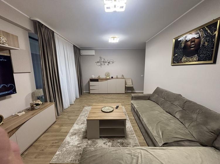 Apartament cu 2 camere decomandat în Central