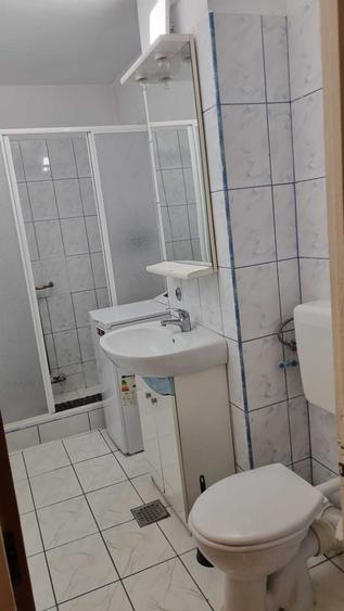 Garsonieră decomandată în 13 Septembrie