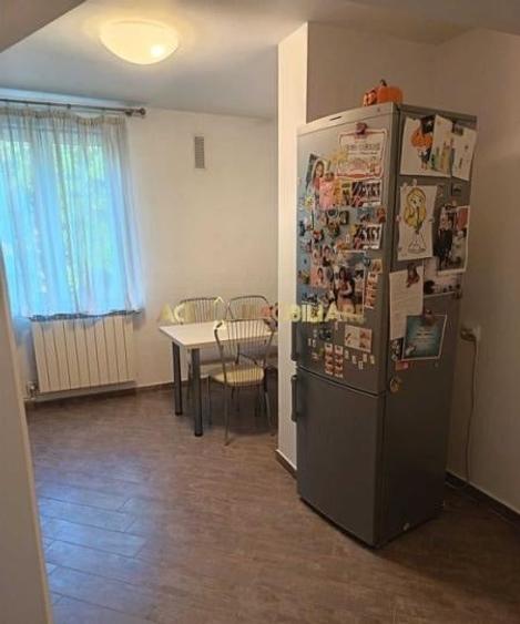 Apartament cu 3 camere decomandat, mobilat în Apărătorii Patriei