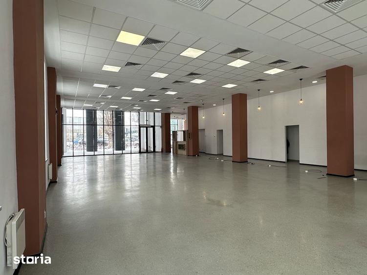 Spațiu comercial, de 532 mp, în Regie