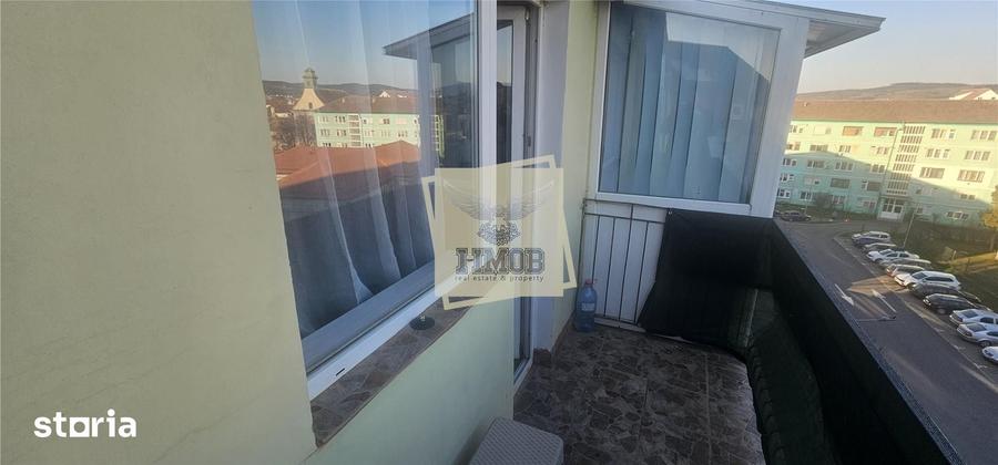 Apartament cu 3 camere semidecomandat în Terezian