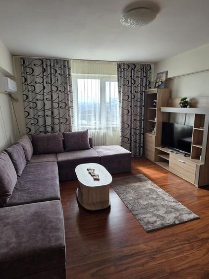 Apartament cu 2 camere semidecomandat în Peninsula