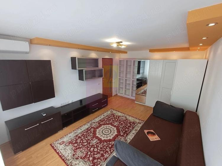 Apartament cu 3 camere decomandat, mobilat în Berceni