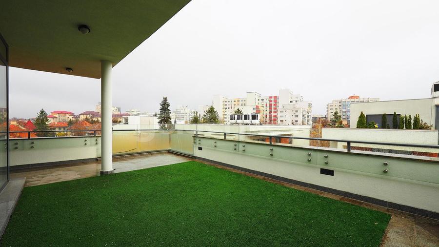 Apartament cu 4 camere decomandat în Dorobanți