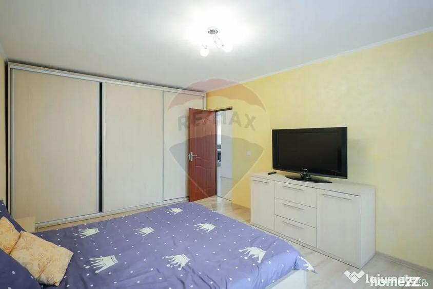 Casă cu 7 camere cu Teren 600 Mp în Haieu