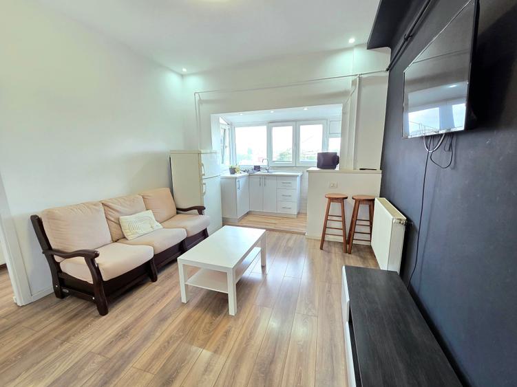 Apartament cu 2 camere semidecomandat în P-ța Unirii