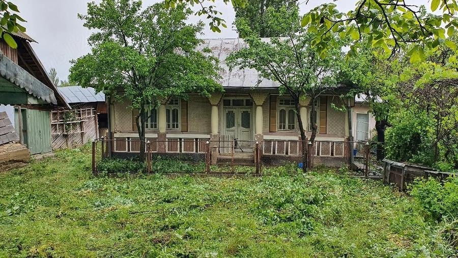 Casă cu Teren 2312 Mp în Ruginești